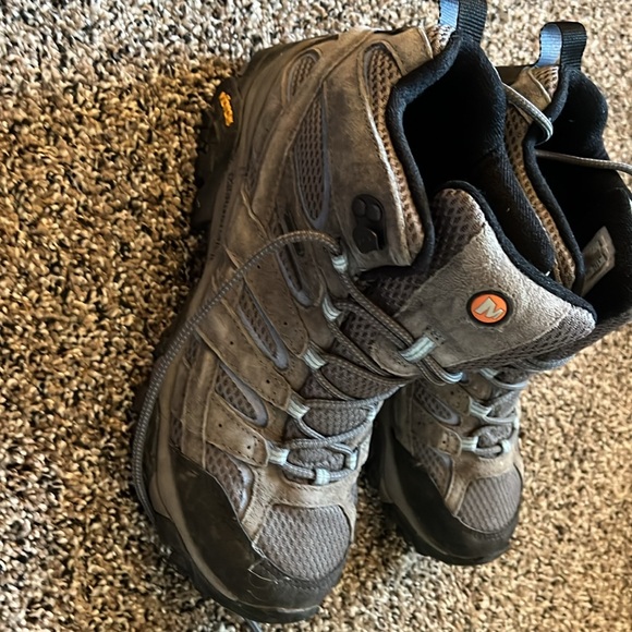 Merrel Moab women hiking boots, 9.5 excellent used condition - Picture 4 of 5